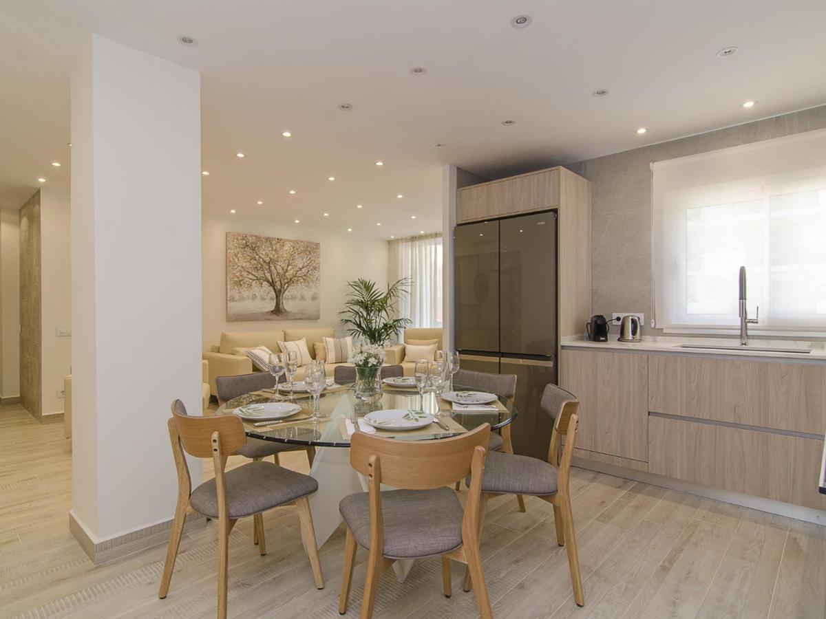 Sitges Spaces Oasis Suites- 4 Bedroom, 4 Ensuite Bathrooms, Terrace, Pool, Sitges Centre Kültér fotó