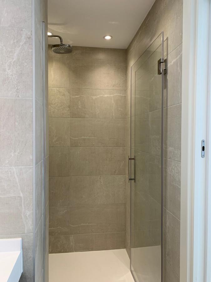 Sitges Spaces Oasis Suites- 4 Bedroom, 4 Ensuite Bathrooms, Terrace, Pool, Sitges Centre Kültér fotó