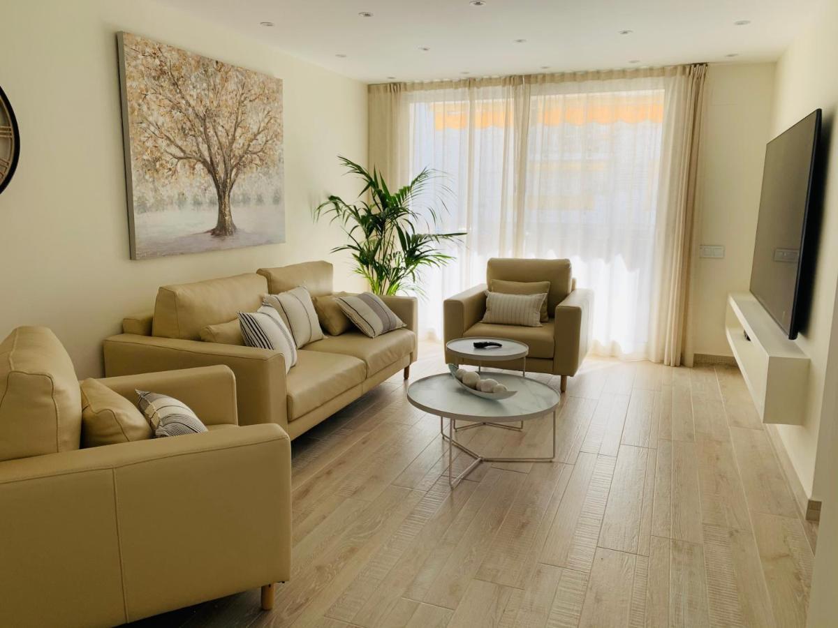 Sitges Spaces Oasis Suites- 4 Bedroom, 4 Ensuite Bathrooms, Terrace, Pool, Sitges Centre Kültér fotó