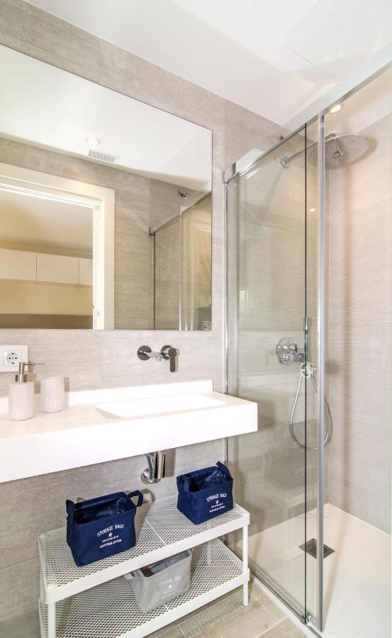 Sitges Spaces Oasis Suites- 4 Bedroom, 4 Ensuite Bathrooms, Terrace, Pool, Sitges Centre Kültér fotó